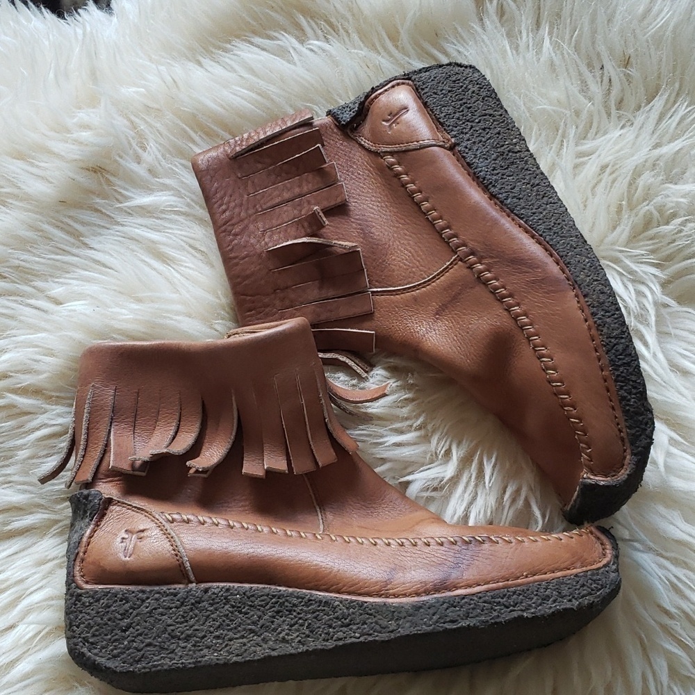 Frye women's aztec Zip leather Mocassin boots brown size 8